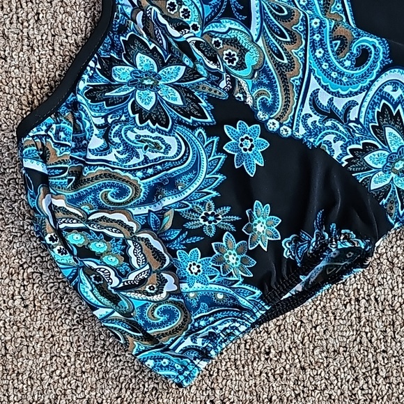 Top - Picture 8 of 12